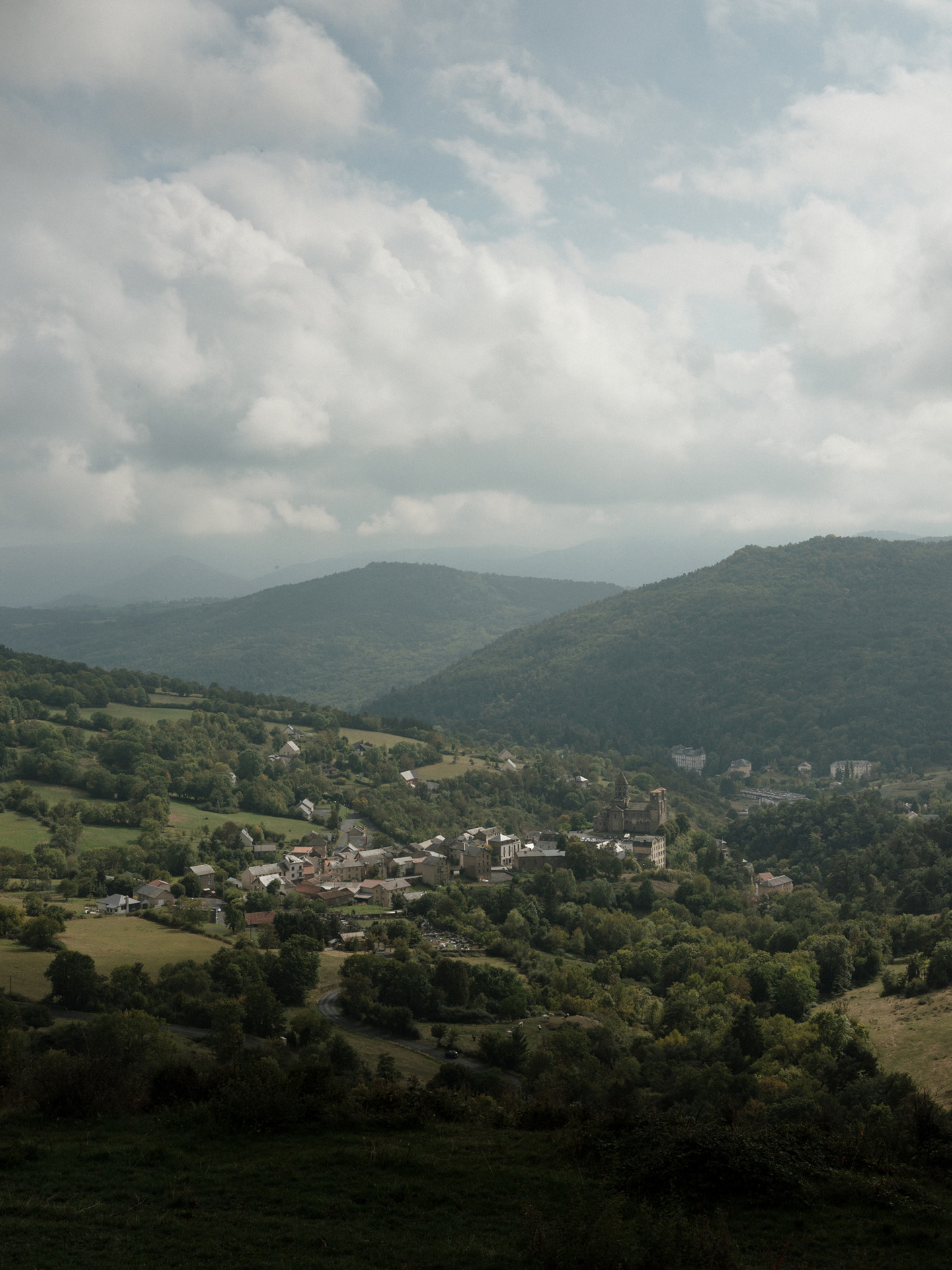 high view of french little town of Auvergne by Alexi Hobbs in Auvergne for Reflets de France