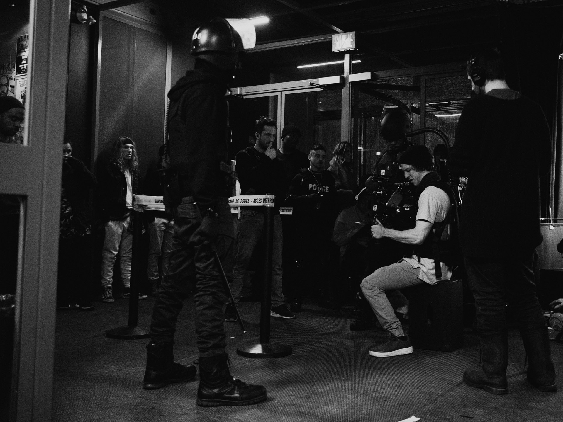 camera assistant filming close up shot in behind the scenes of TV series La Loi C'est La Loi filmed by Les Gamins for TV5 Unis