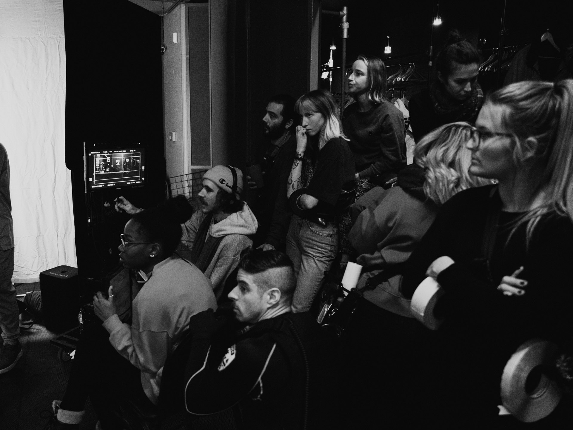 Vincent Ruel-Cote from Les Gamins and whole producing team behind screen ready to shoot scene in behind the scenes of TV series La Loi C'est La Loi with TV5 Unis